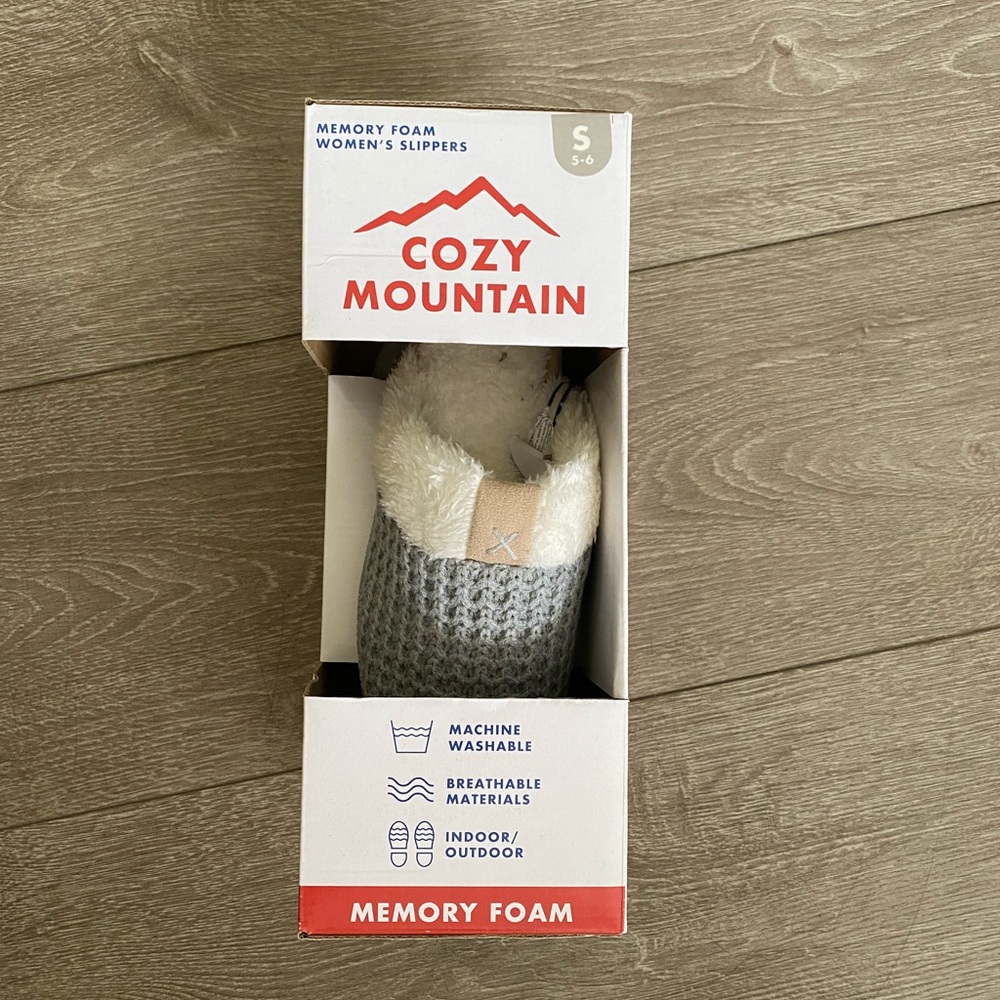 Memory foam fuzzy slippers